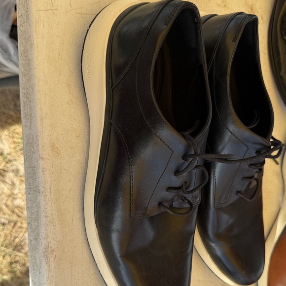 Cole Haan Men's Black Leather Oxfords - Picture 2 of 4